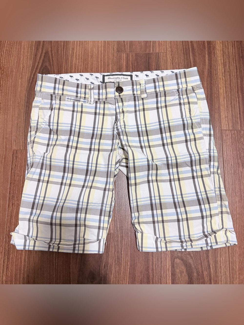 Vintage Abercrombie & Fitch cuffed plaid shorts size 2